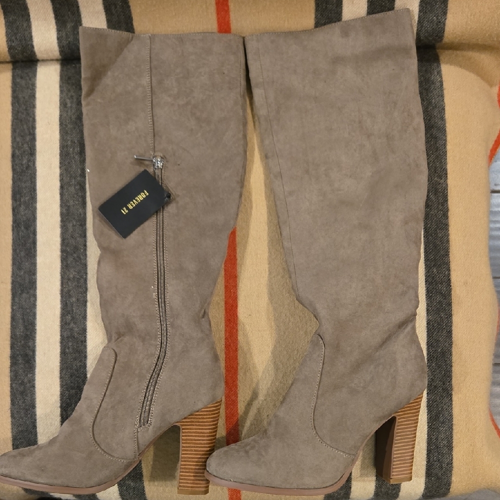 Forever 21 Taupe Fayx Suede Boots Sz 7.5 NWT